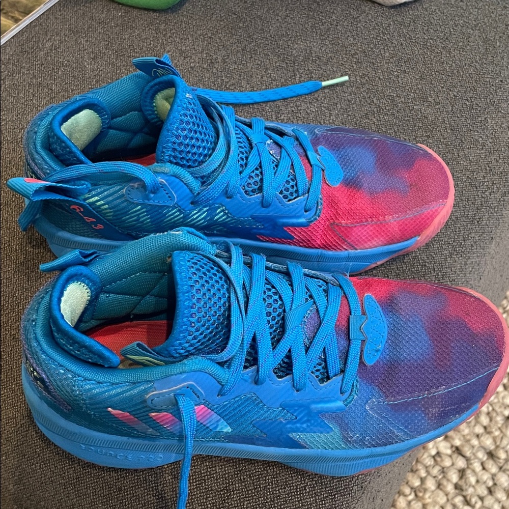 Adidas Dame 8 ‘Battle of the Bubble’ Damian Lillard big kids athletic shoes US 5